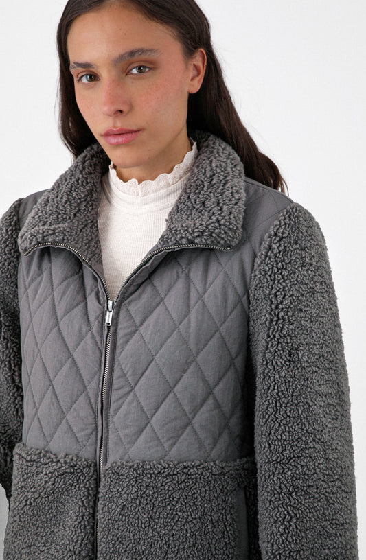 Chiporro Acolchado Cuello Alto Gray