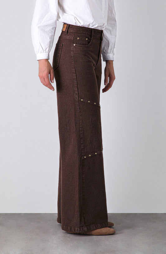 Pantalón Corte Tachas Brown
