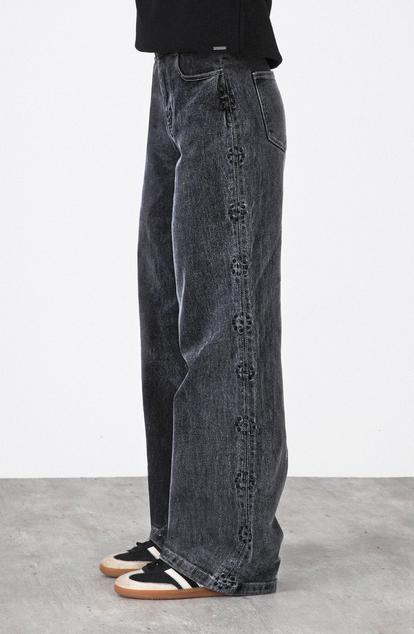 Pantalón Flor Bordada Grey