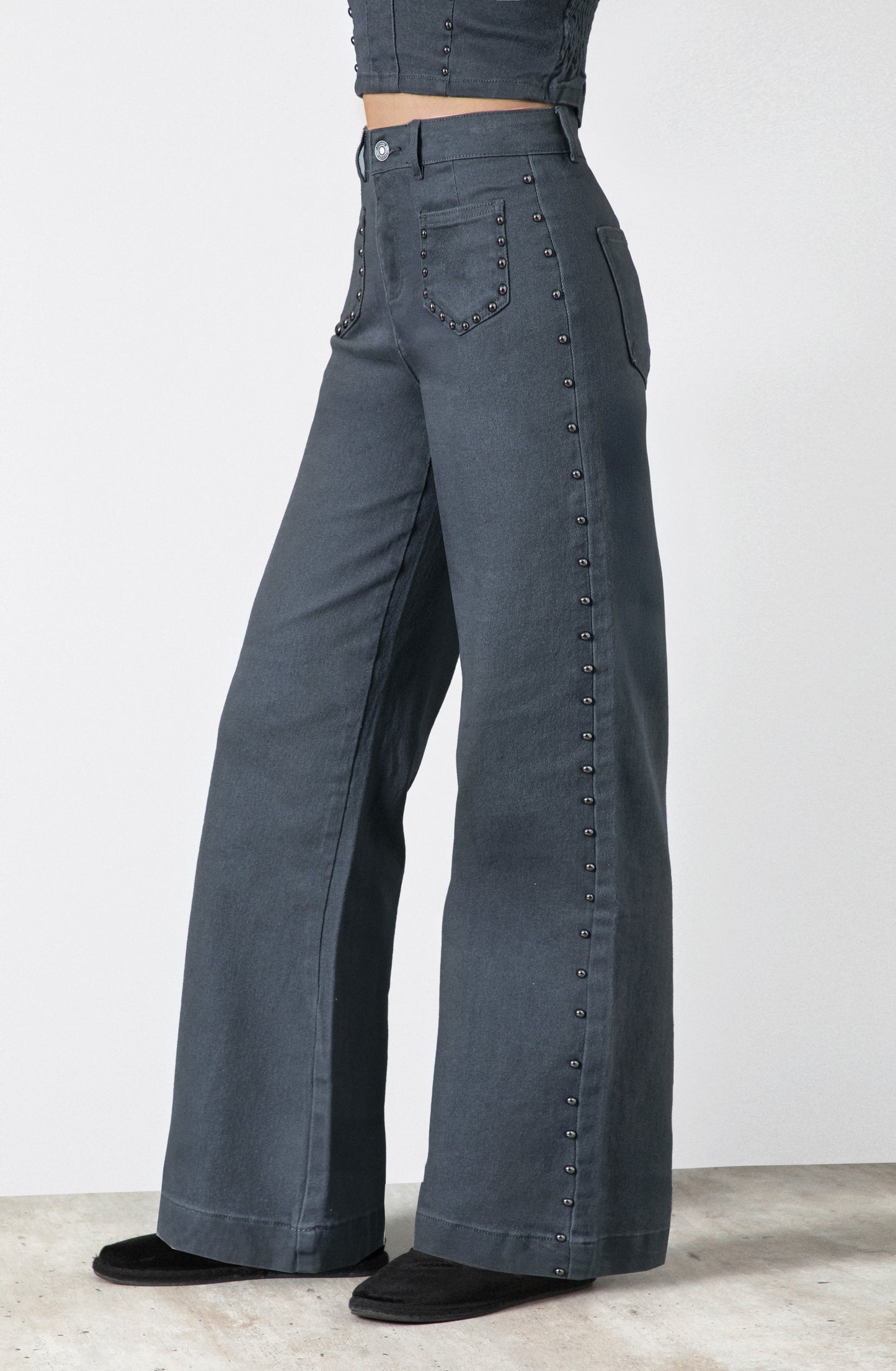 Pantalón Wide Leg Tachas Grey