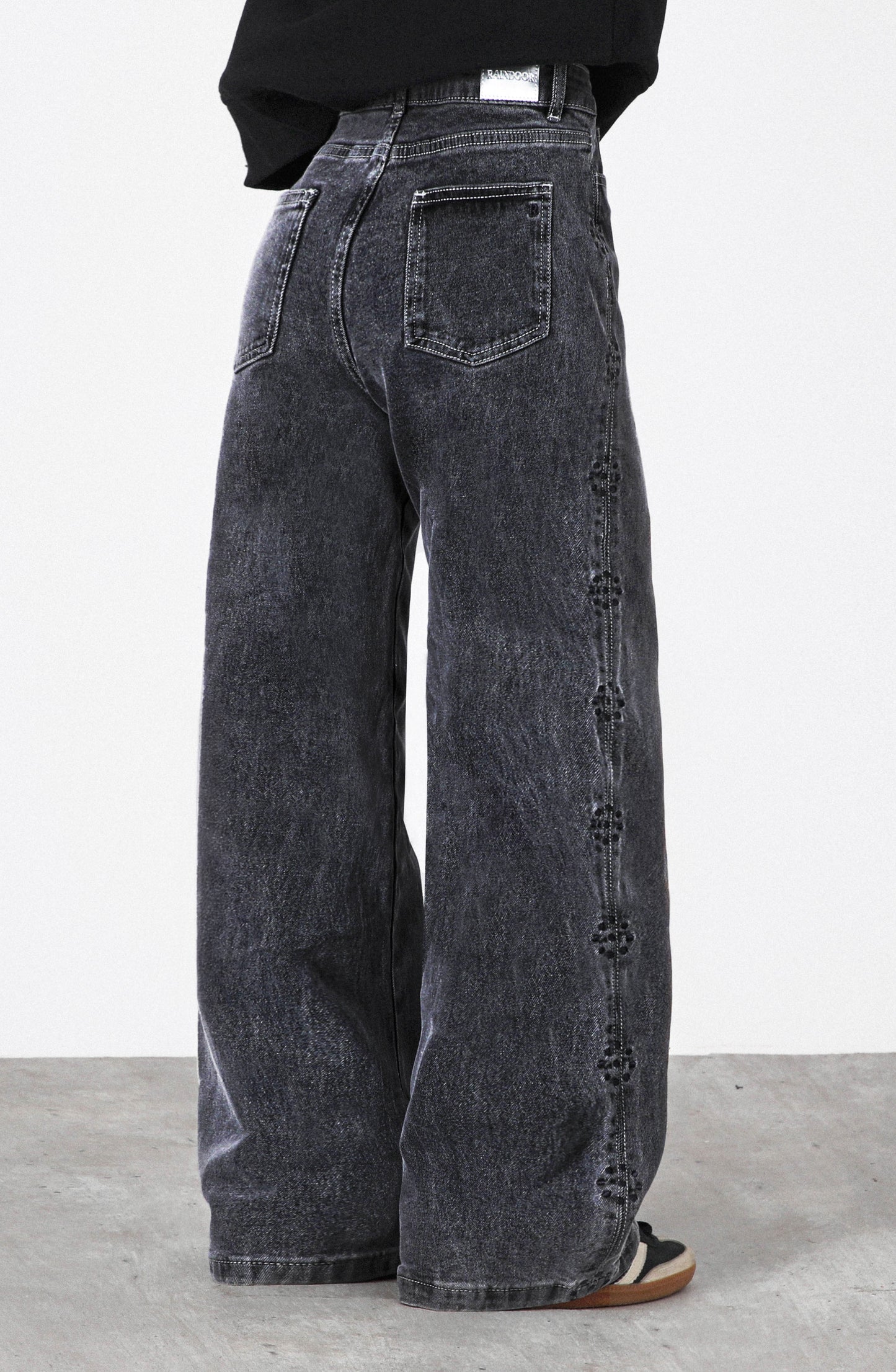 Pantalón Flor Bordada Grey