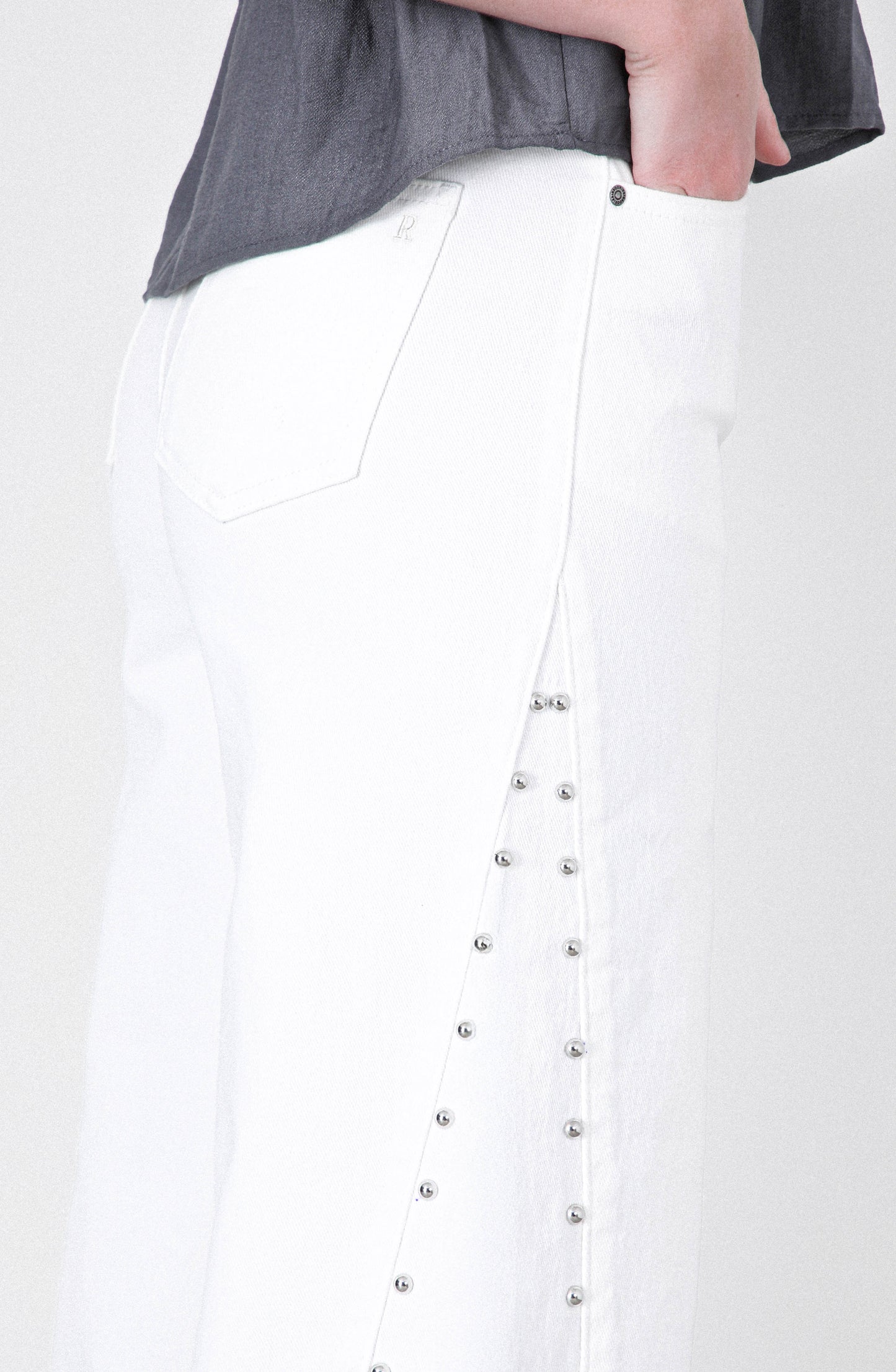 Pantalón Corte Lateral Tachas White