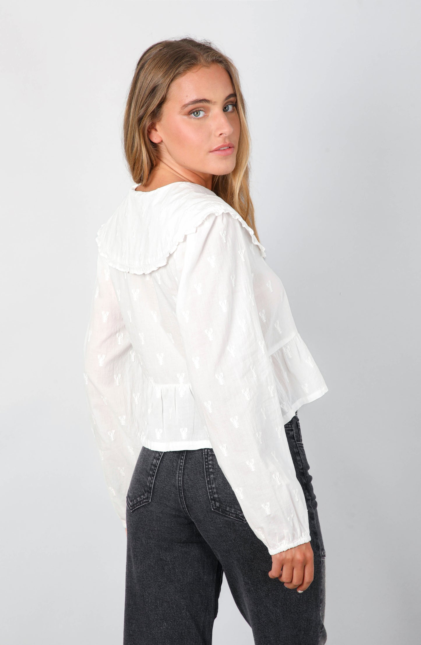 Blusa Cuello Bebé Estampada White