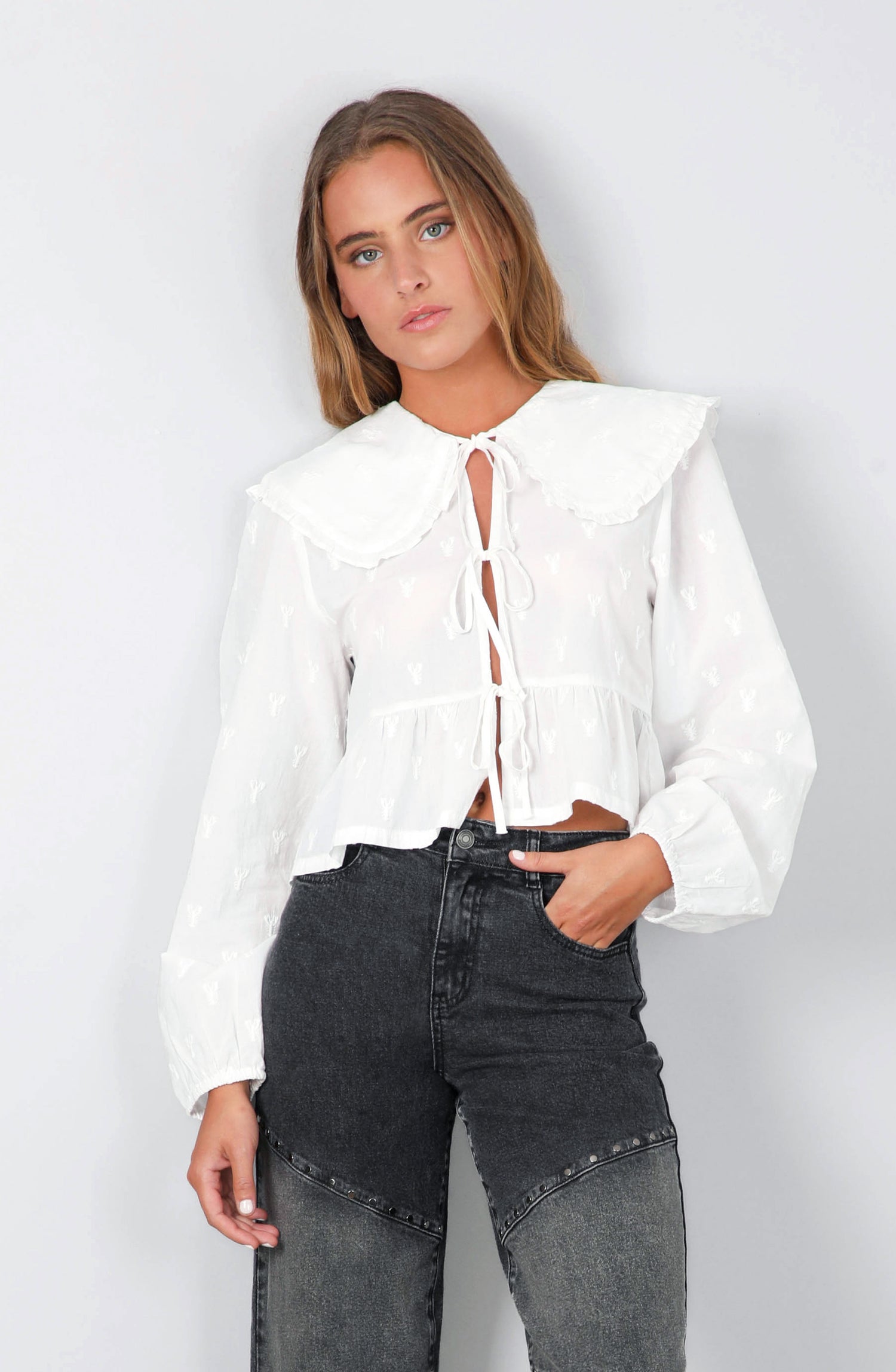 Blusa Cuello Bebé Estampada White