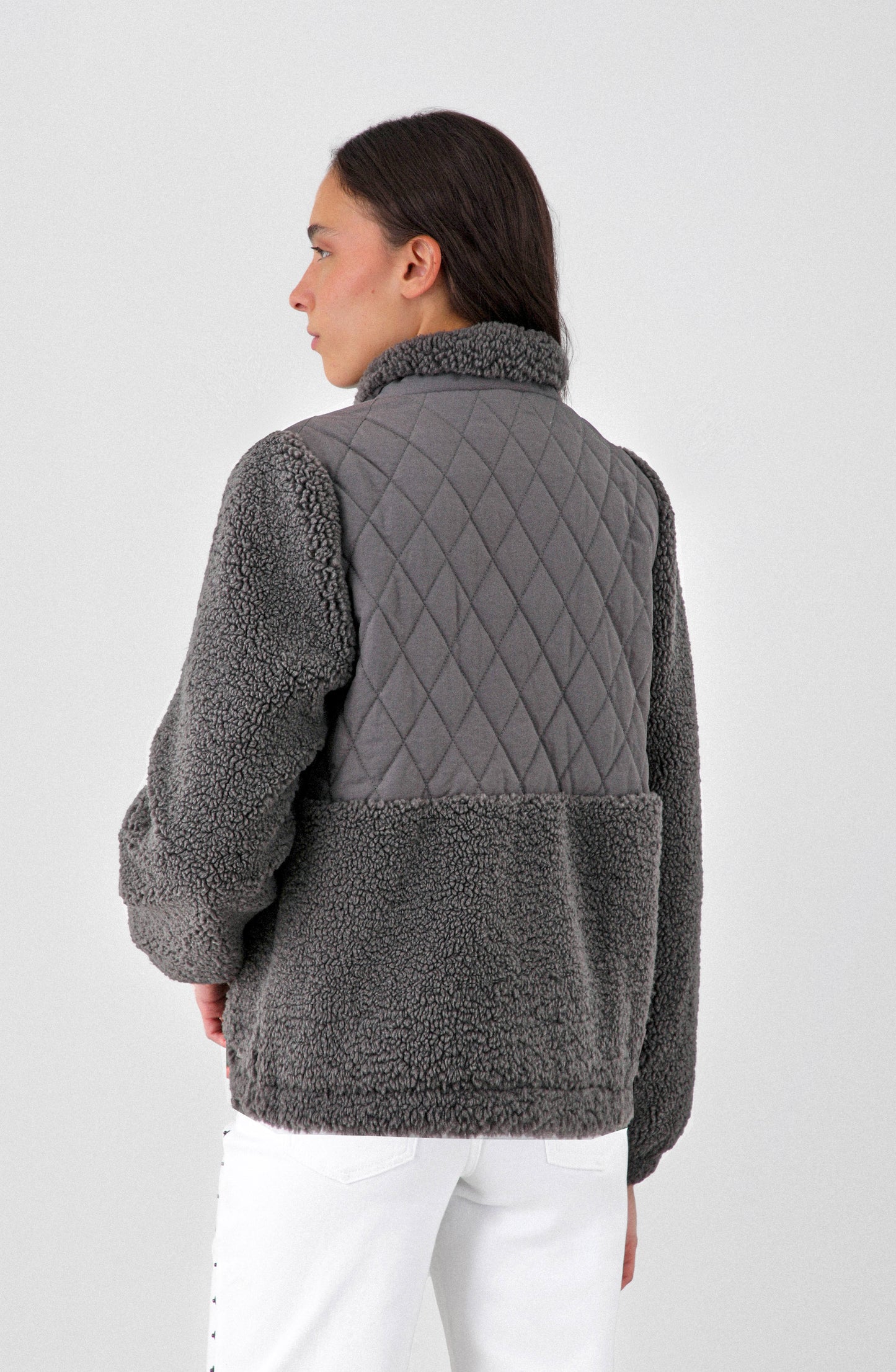 Chiporro Acolchado Cuello Alto Gray