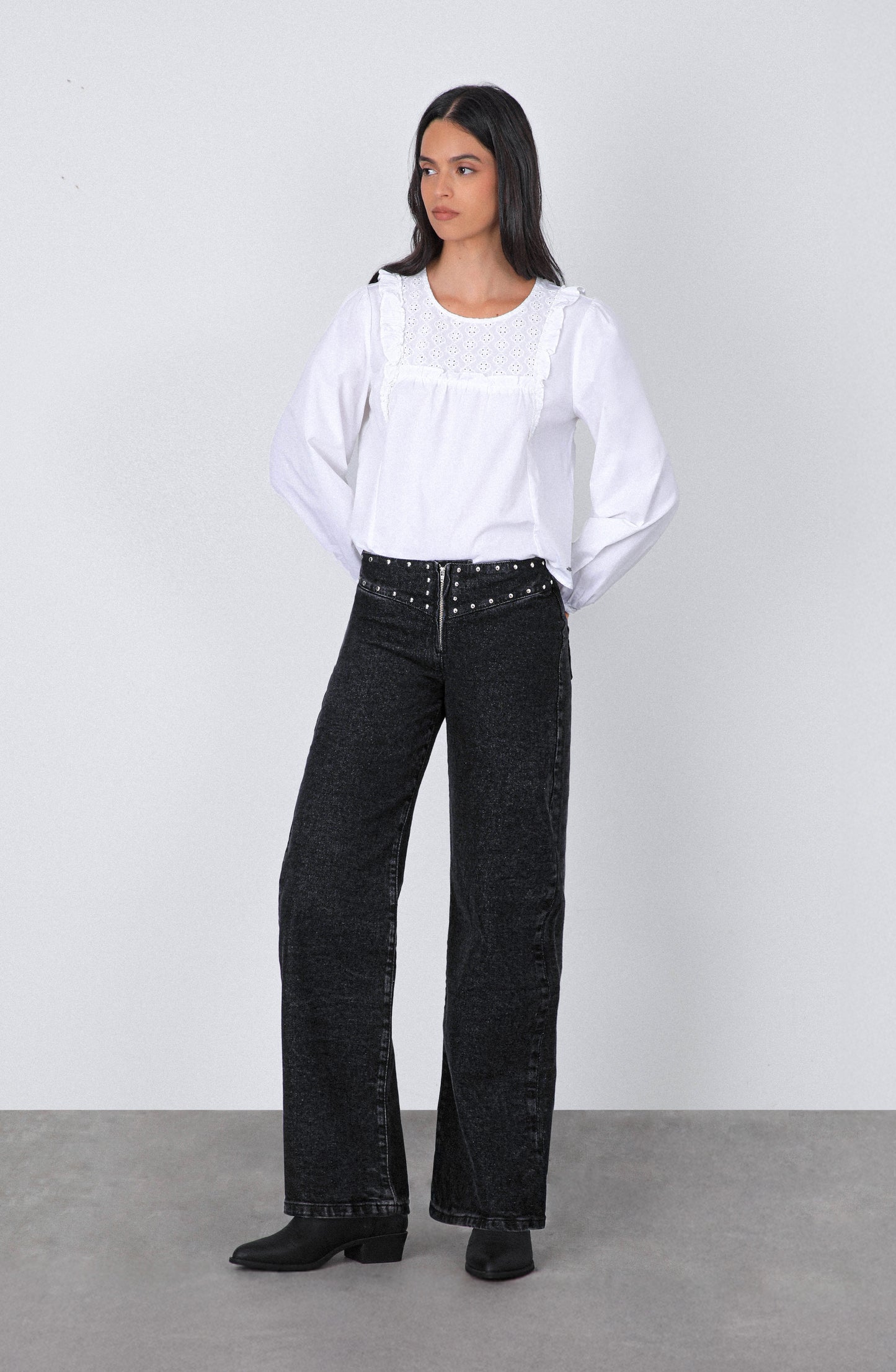 Pantalón Tachas Zipper Black