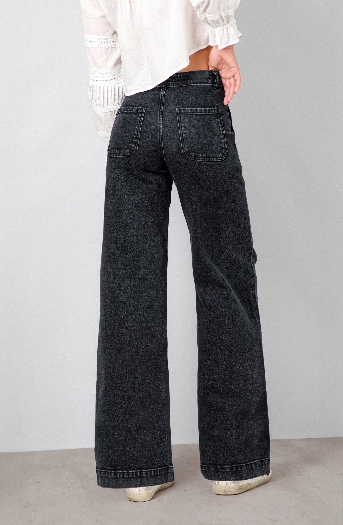 Pantalón Flores Tachas Black