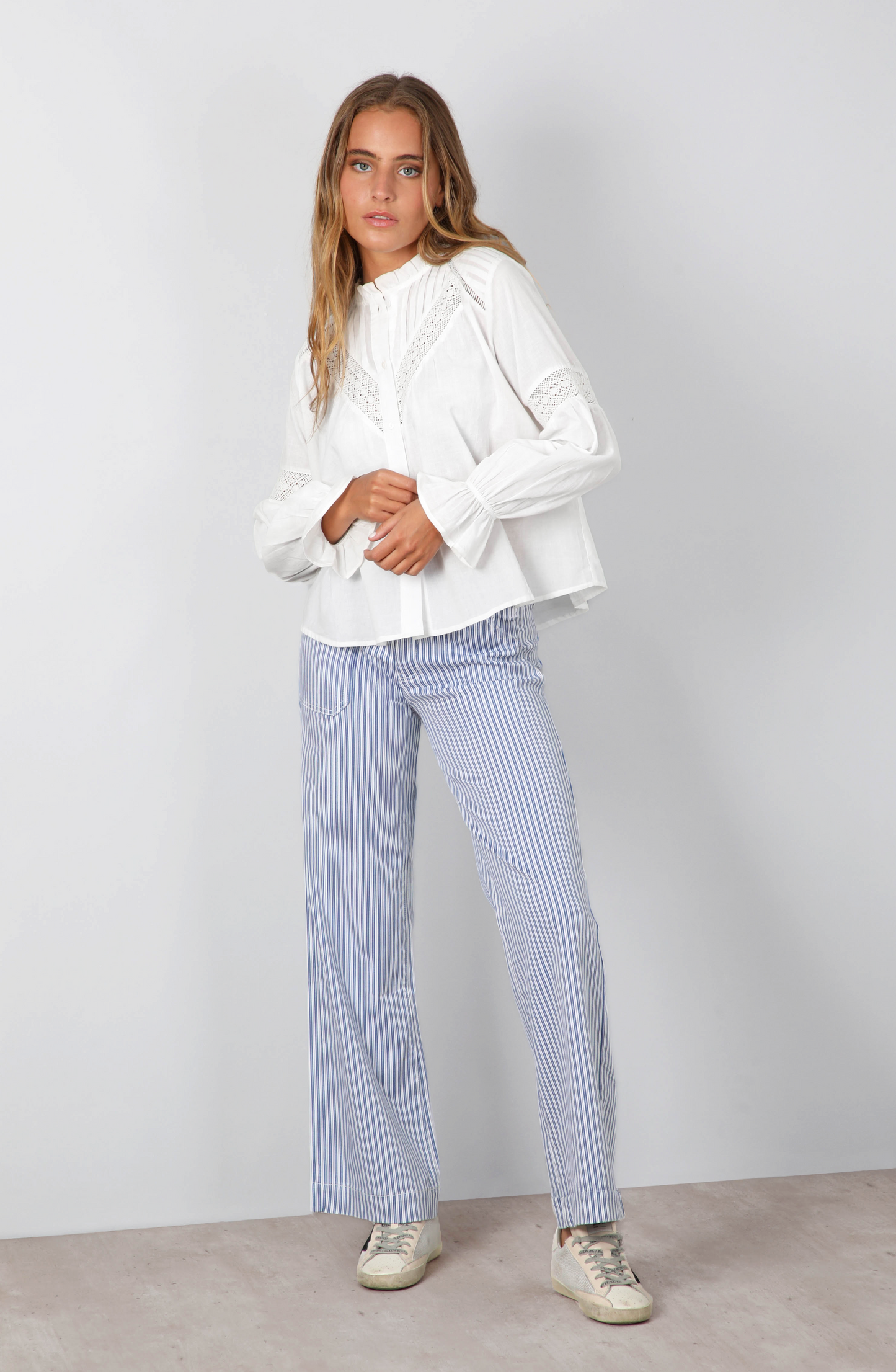 Blusa Pliegues Broderie White