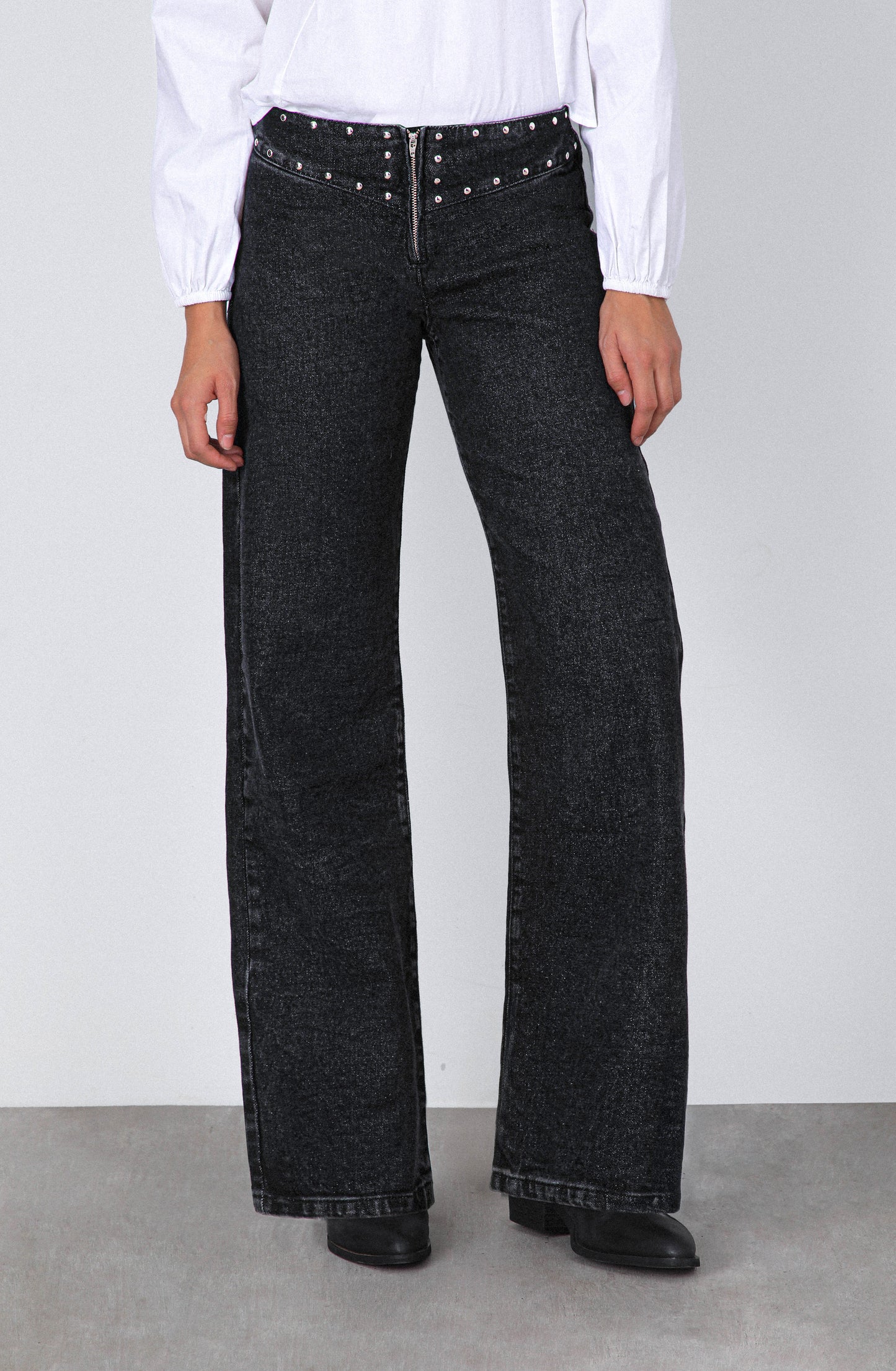 Pantalón Tachas Zipper Black