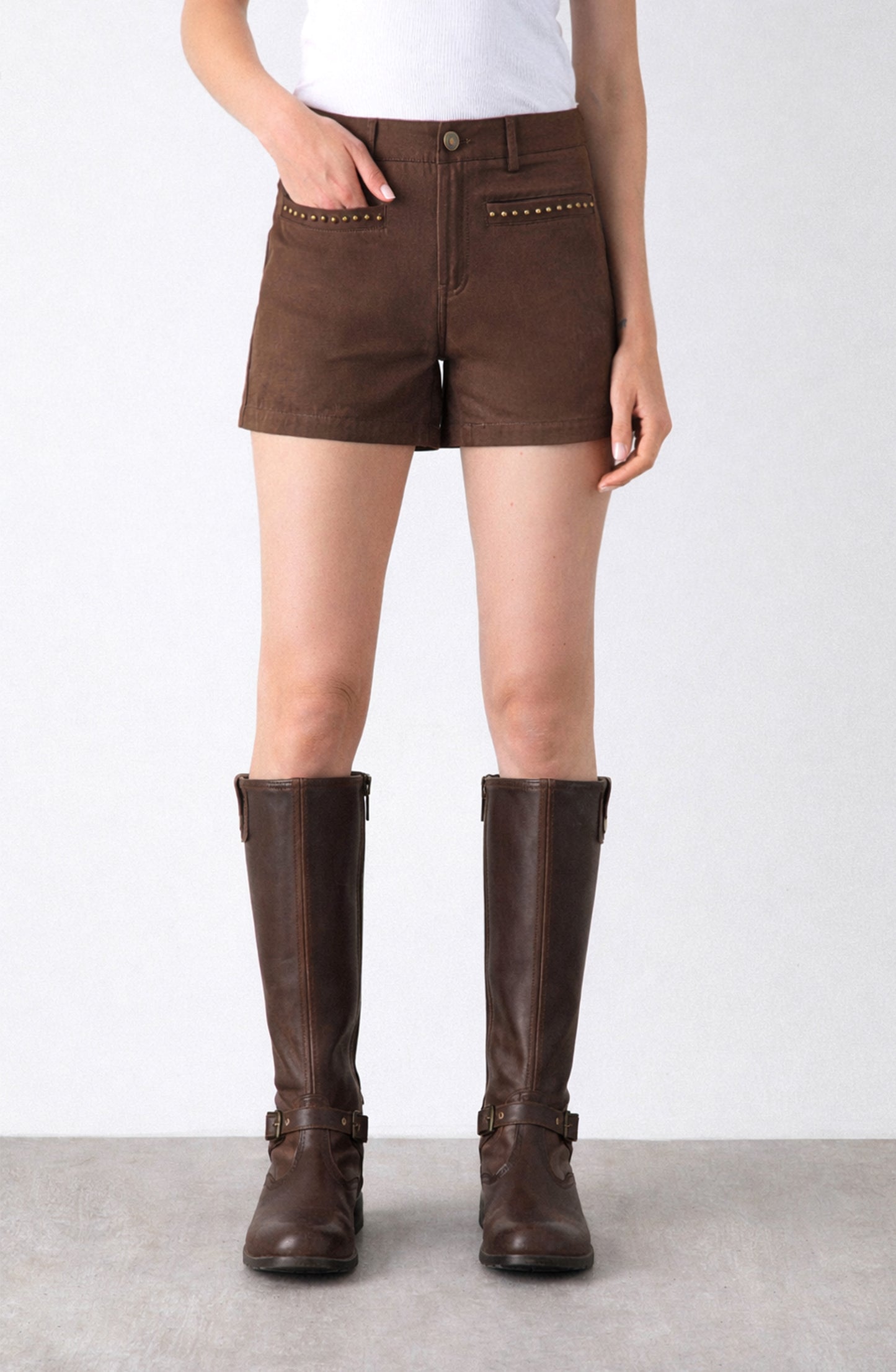 Conjunto Tachas Brown