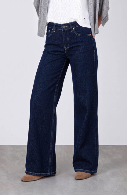 Pantalón Bordado Alas