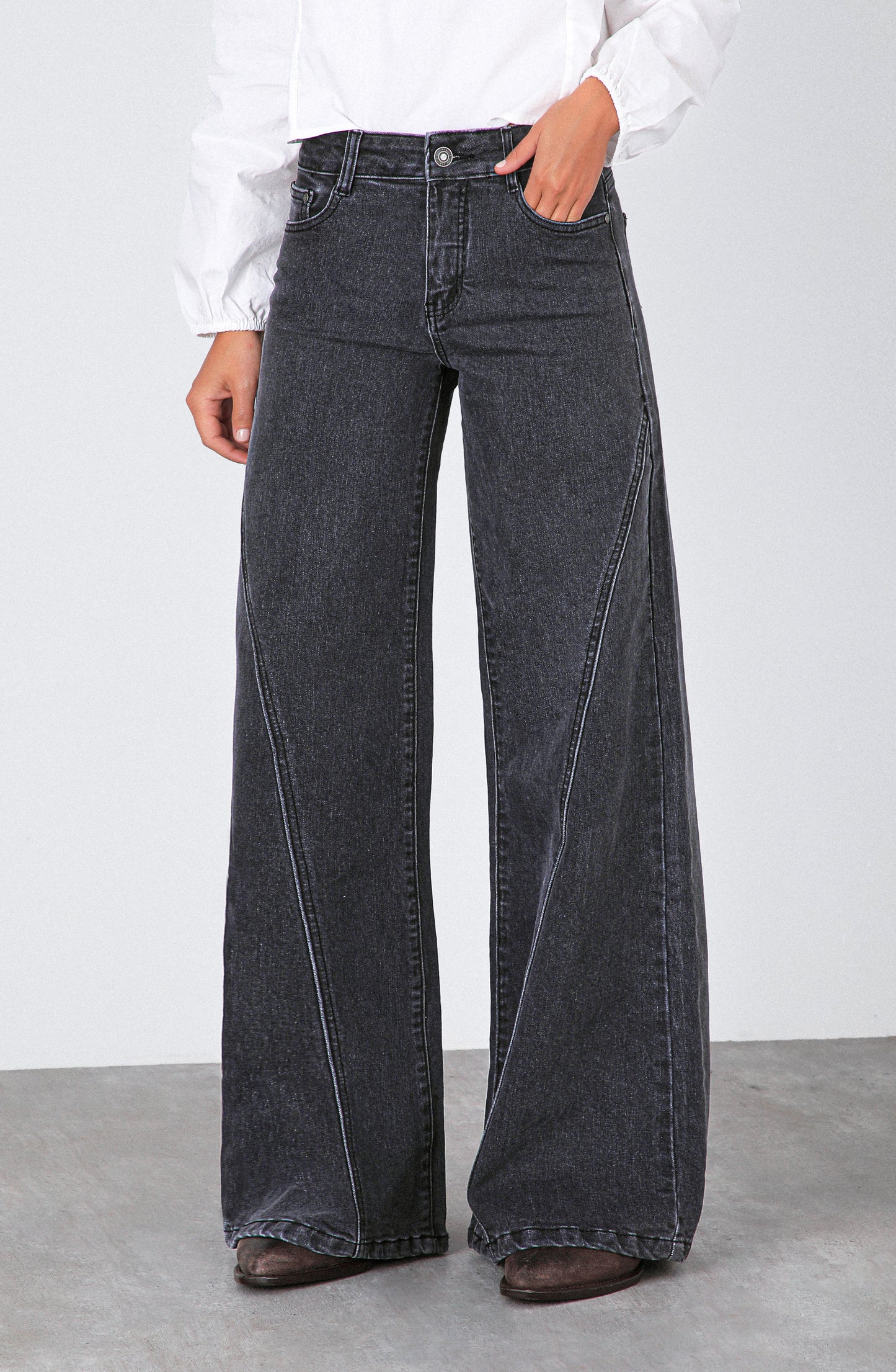 Pantalón Corte Pierna Black