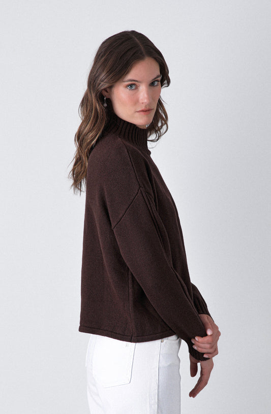 Sweater Cuello Alto Abertura Brown