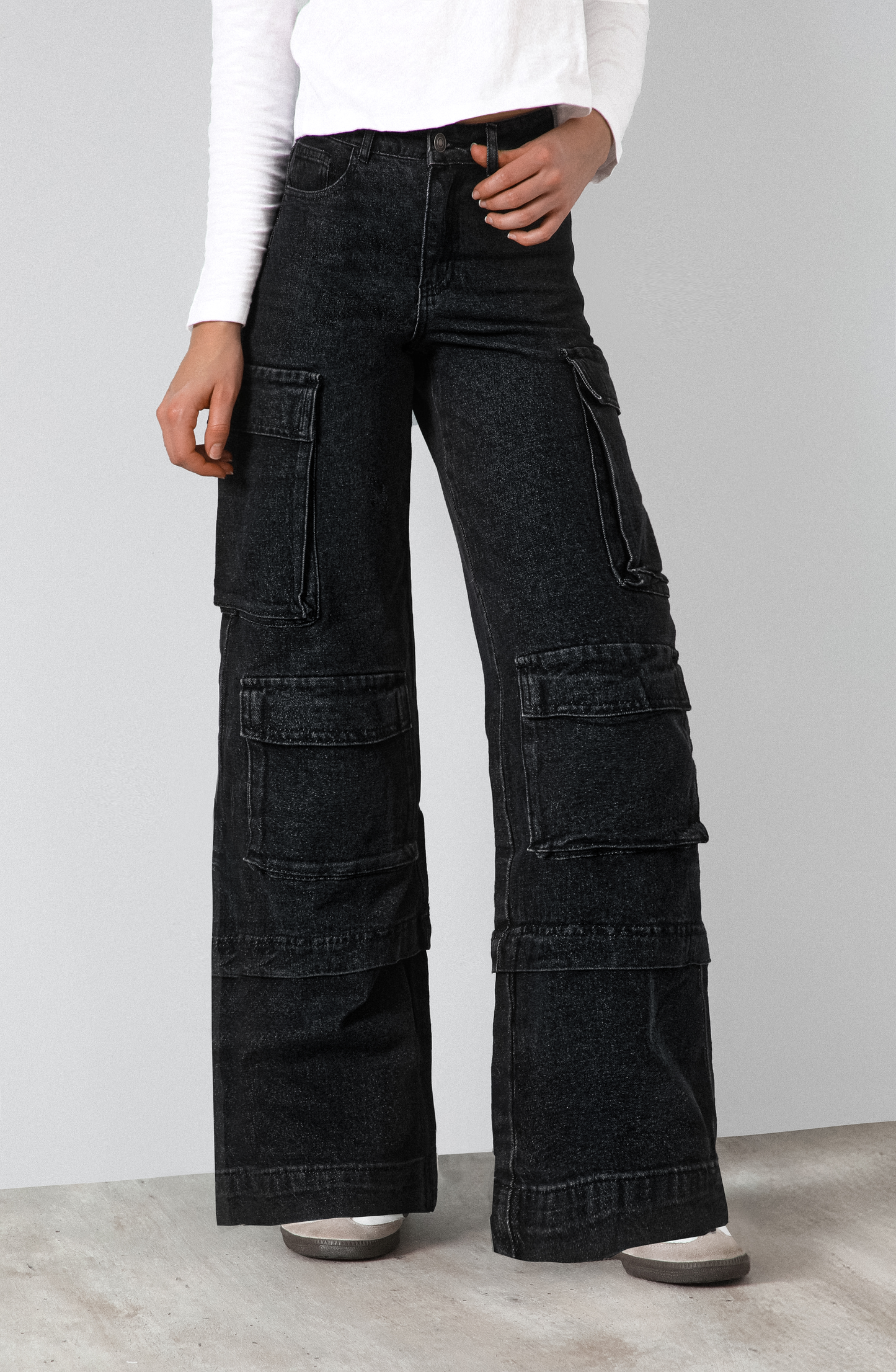 Pantalón Wide Leg Cargo Black