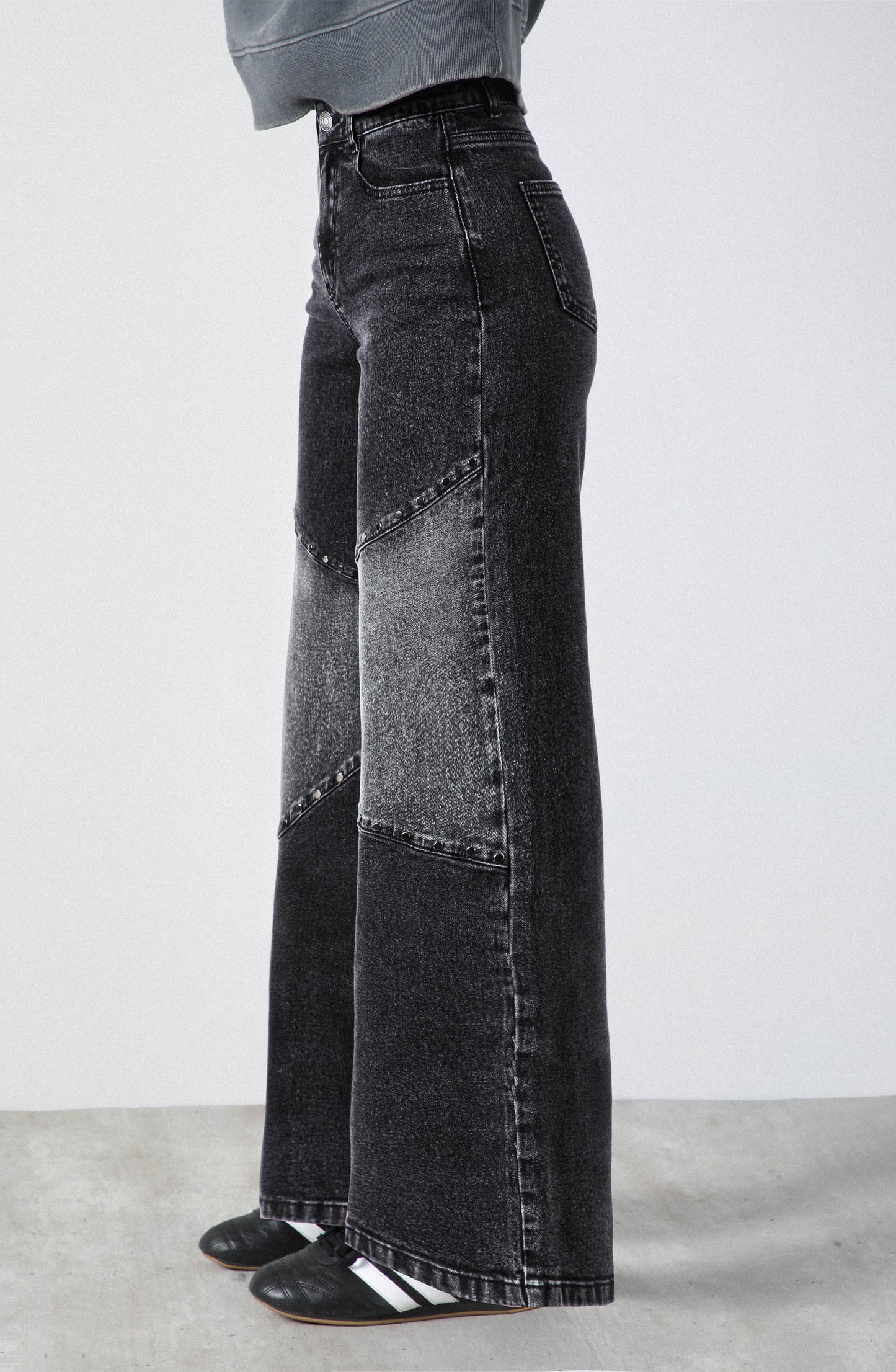 Pantalón Cortes Tachas Black R