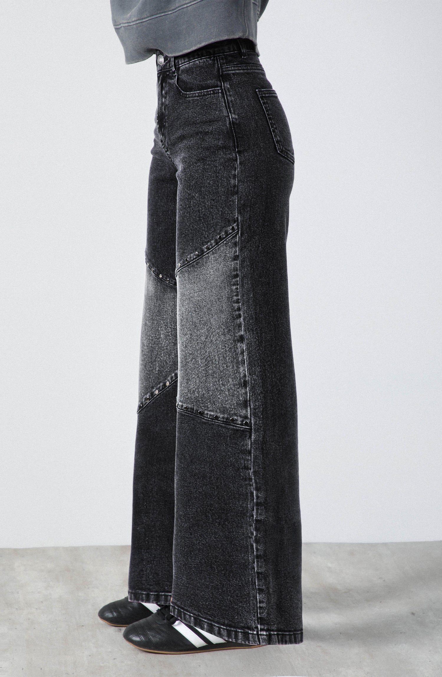 Pantalón Cortes Tachas Black R