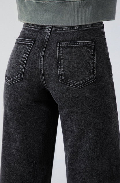 Pantalón Cortes Tachas Black R