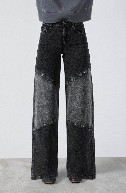 Pantalón Cortes Tachas Black R