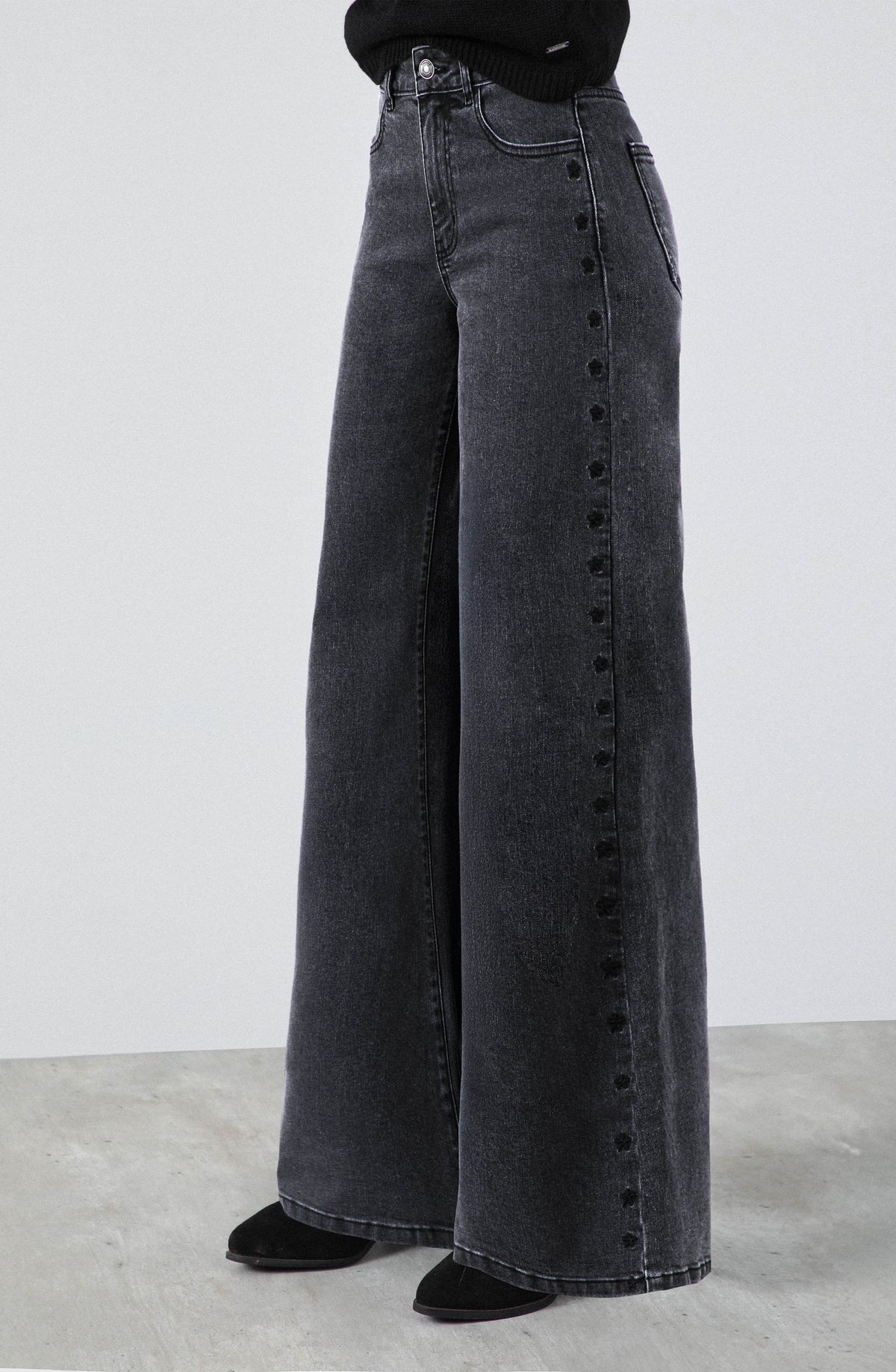 Pantalón Estrellas Bordadas Gray