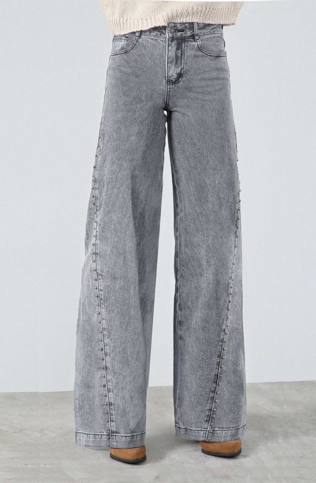 Pantalón Tachas Corte Lateral Gray