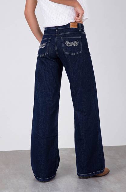 Pantalón Bordado Alas Tiro Bajo