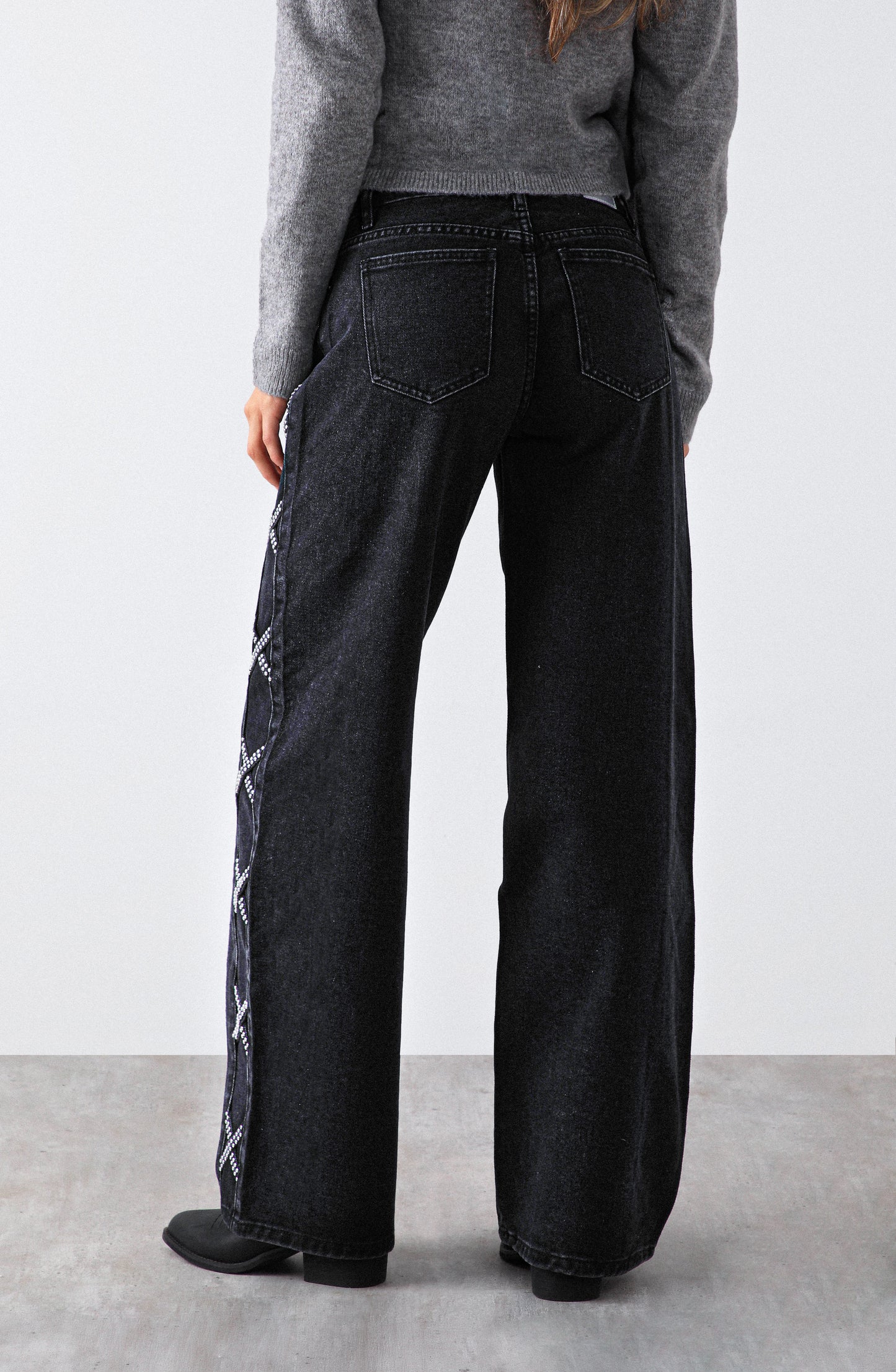 Pantalón Franja Lateral Tachas Black