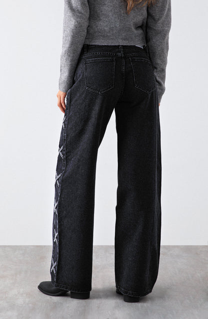 Pantalón Franja Lateral Tachas Black