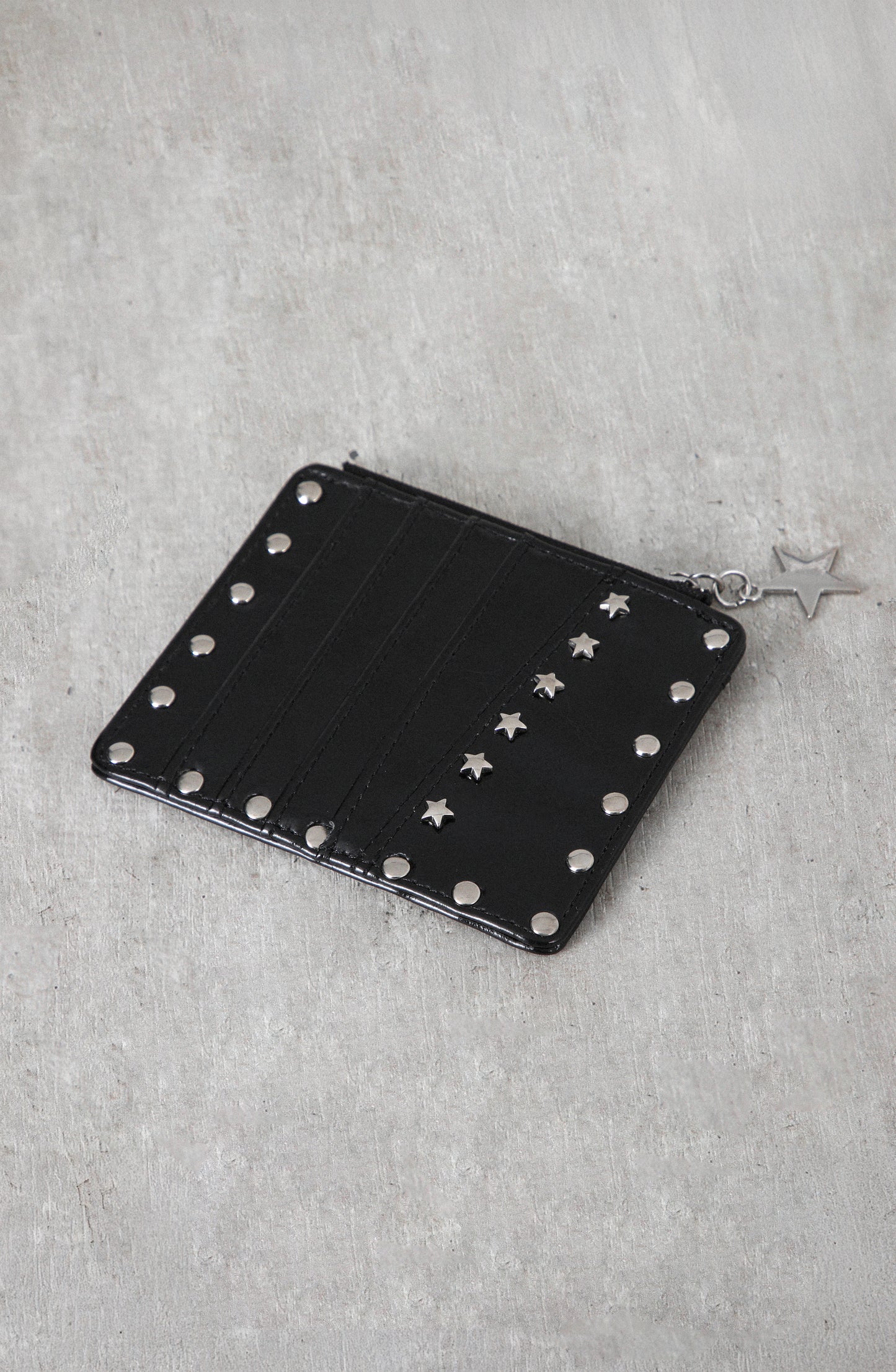 Tarjetero Tachas Estrella Black