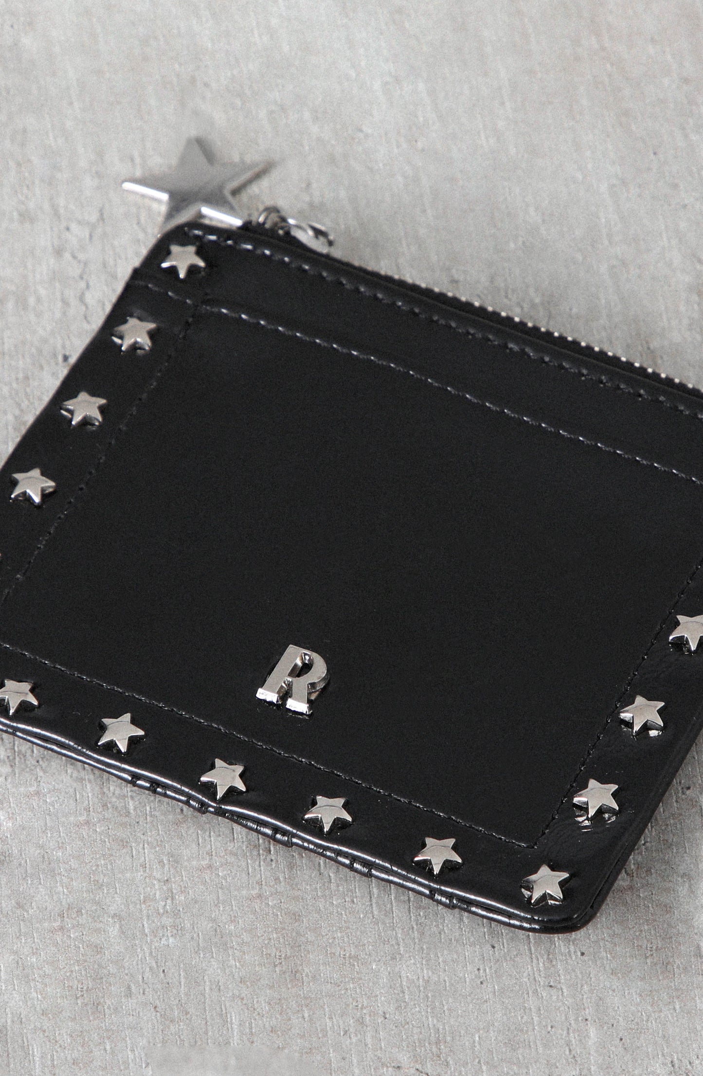 Tarjetero Tachas Estrella Black