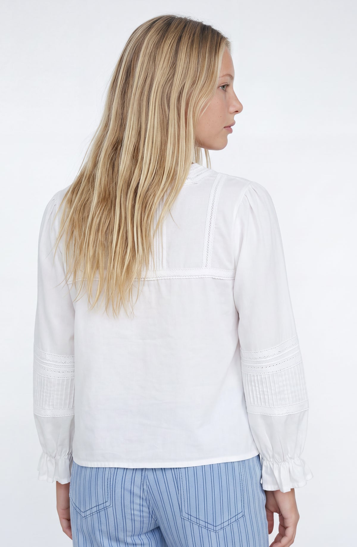 Top Cuadrado Bordado Media Manga White