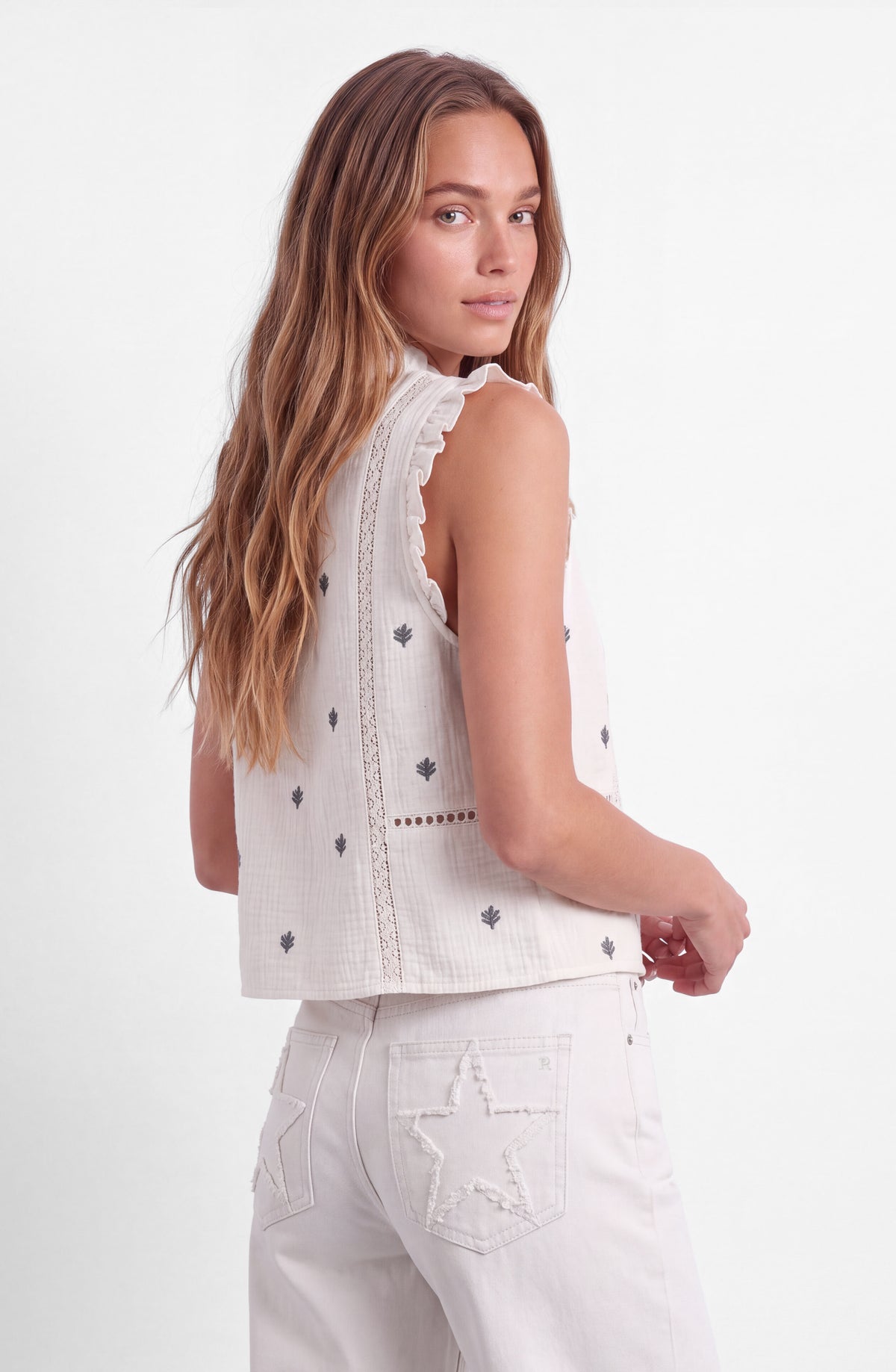 Blusa Sin Manga Bordada White