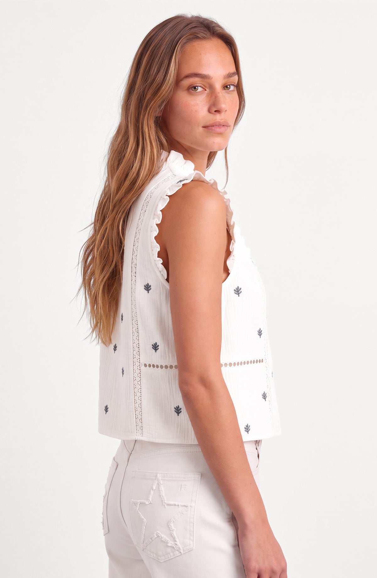 Blusa Sin Manga Bordada White