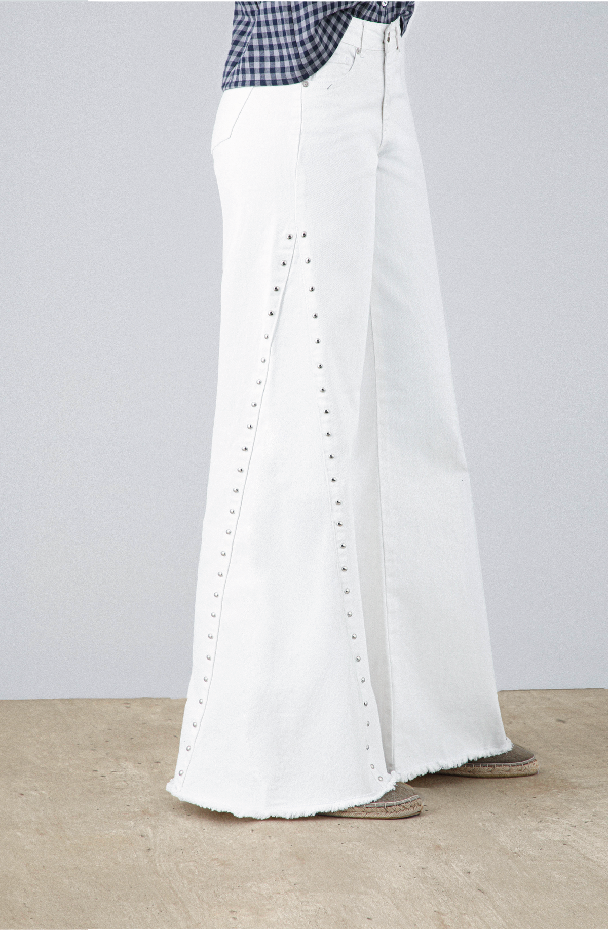 Pantalón Tachas Corte Lateral White